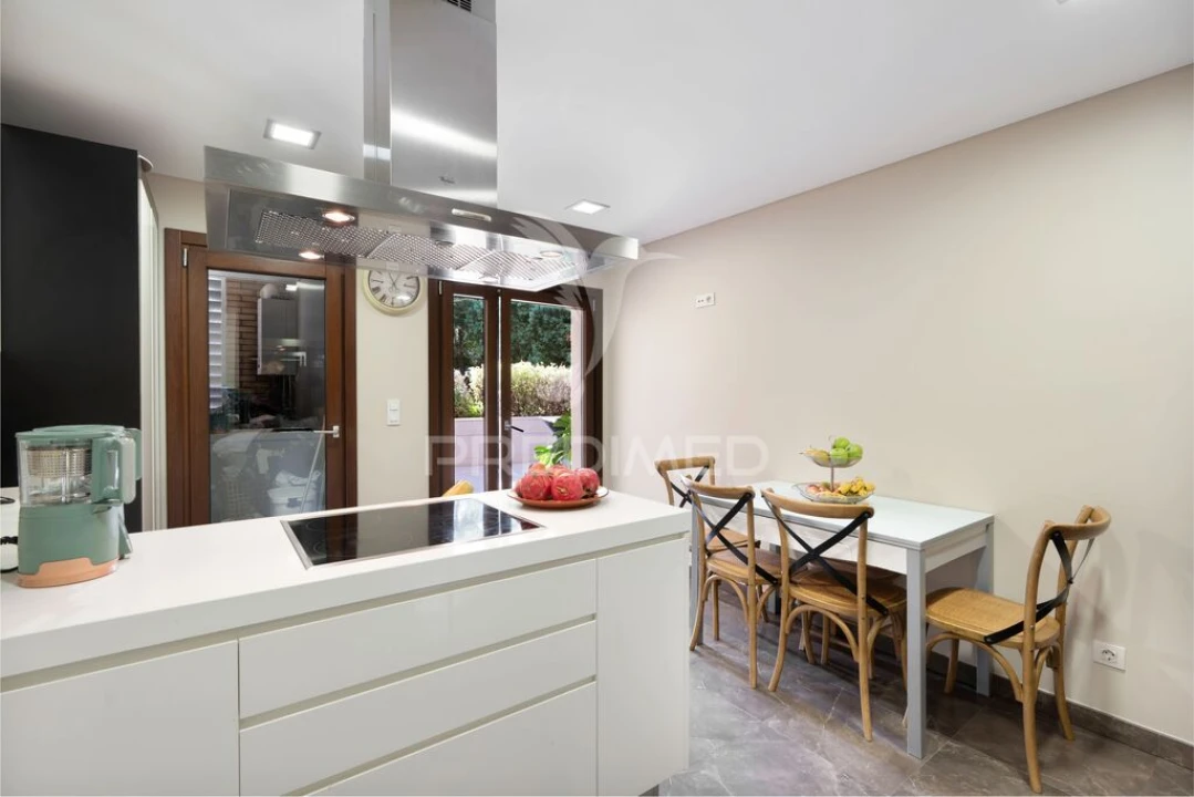 Apartamento T3 para Venda em Póvoa de Santa Iria e Forte da Casa Foto 15