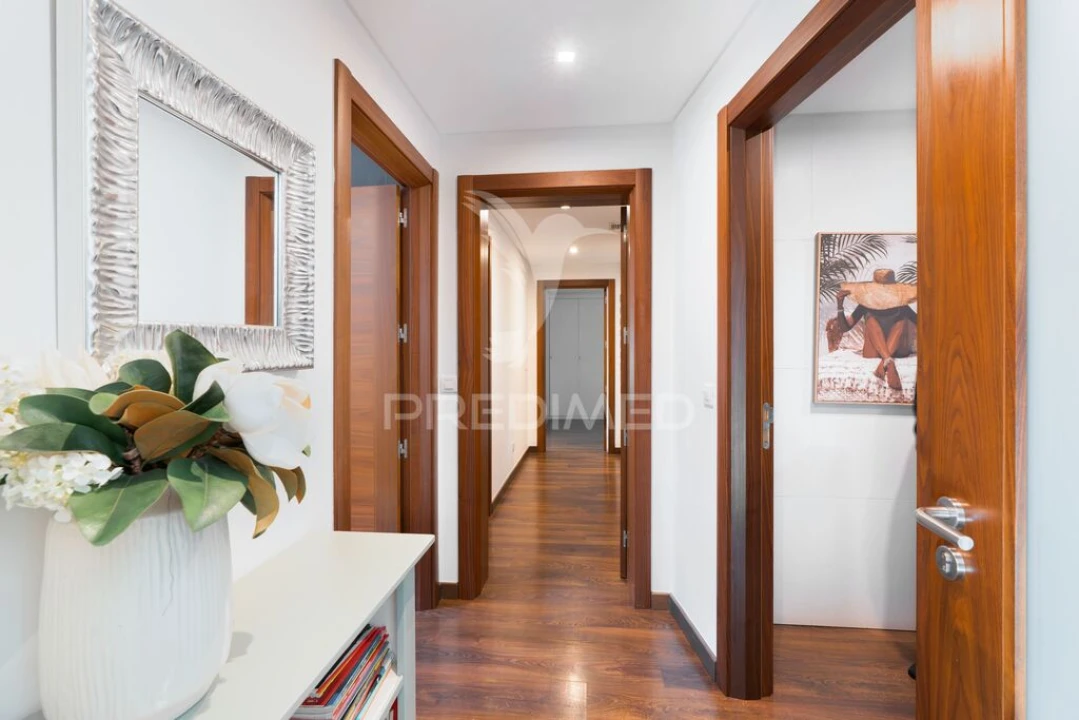 Apartamento T3 para Venda em Póvoa de Santa Iria e Forte da Casa Foto 11