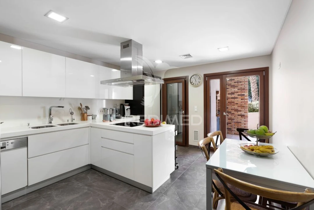 Apartamento T3 para Venda em Póvoa de Santa Iria e Forte da Casa Foto 1