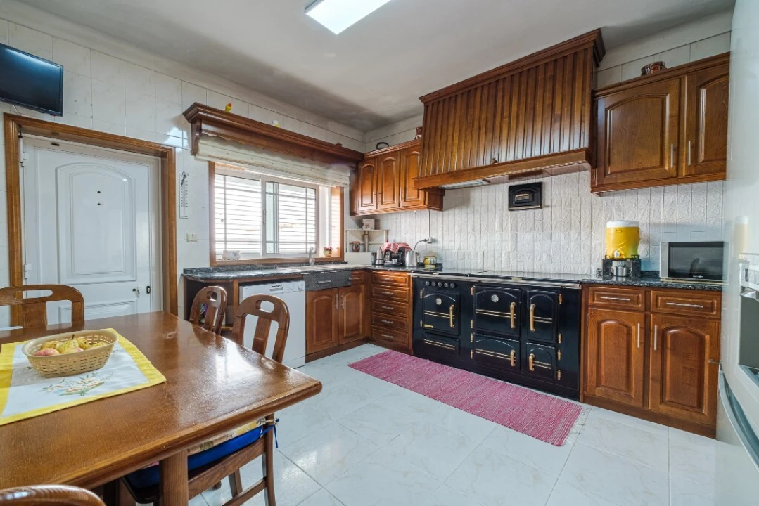 Moradia T4 para Venda em Rebordosa Foto 8