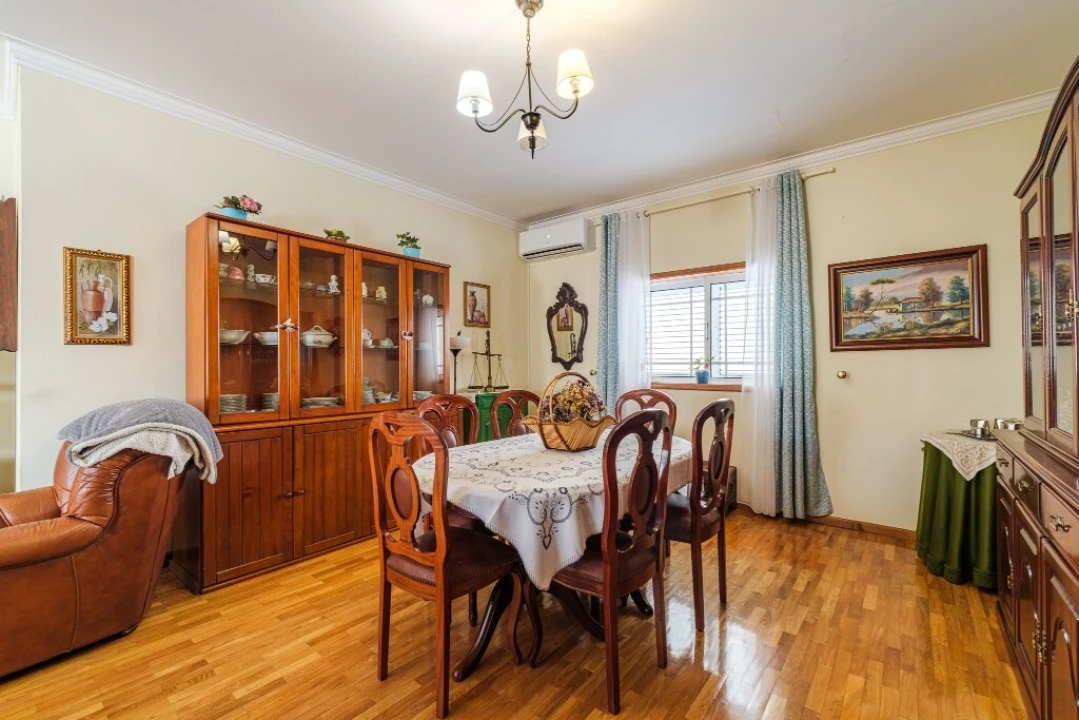 Moradia T4 para Venda em Rebordosa Foto 12