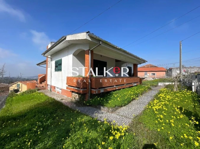 Moradia T3 para Venda em Arrifana Foto 2