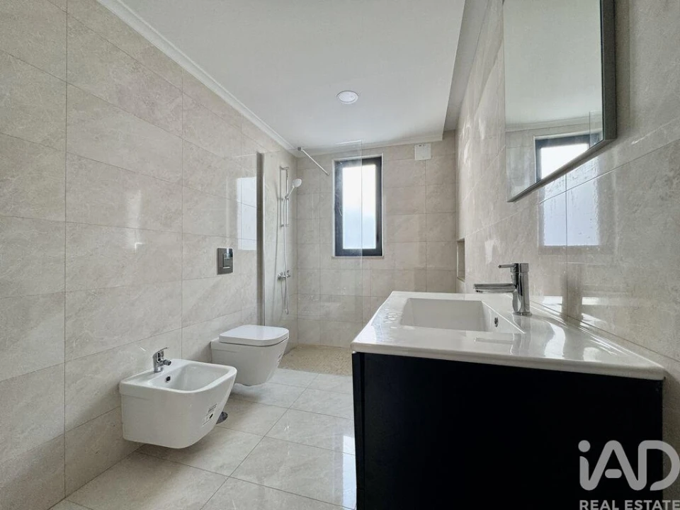 Moradia T3 para Venda em Lagos (São Sebastião e Santa Maria) Foto 31