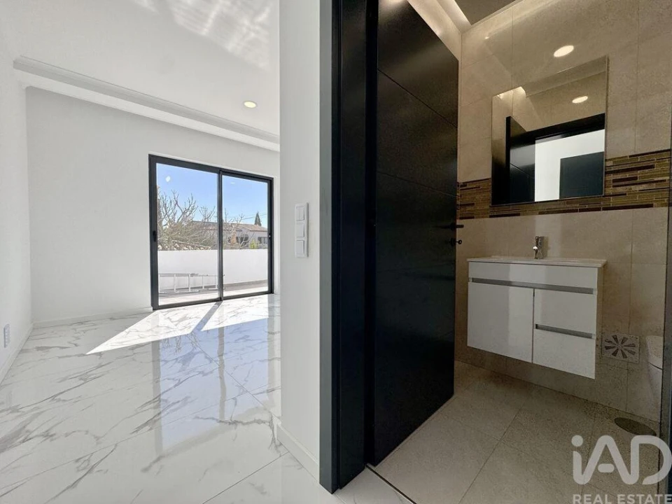 Moradia T3 para Venda em Lagos (São Sebastião e Santa Maria) Foto 20