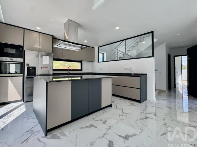 Moradia T3 para Venda em Lagos (São Sebastião e Santa Maria) Foto 9