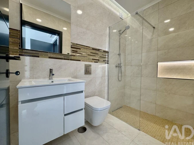 Moradia T3 para Venda em Lagos (São Sebastião e Santa Maria) Foto 19