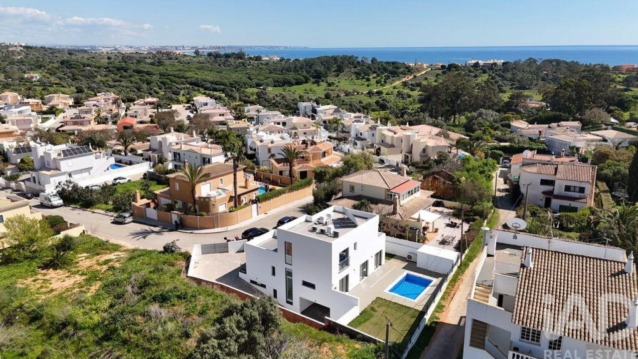 Moradia T3 para Venda em Lagos (São Sebastião e Santa Maria) Foto 5