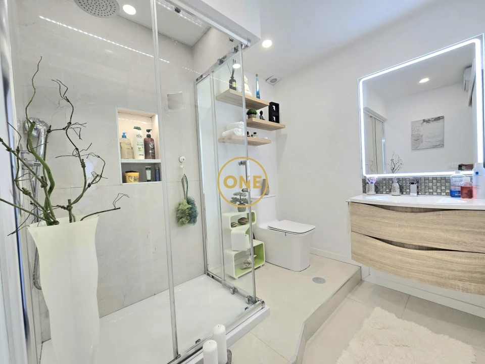 Apartamento T4 para Venda em Albufeira e Olhos de Água Foto 11