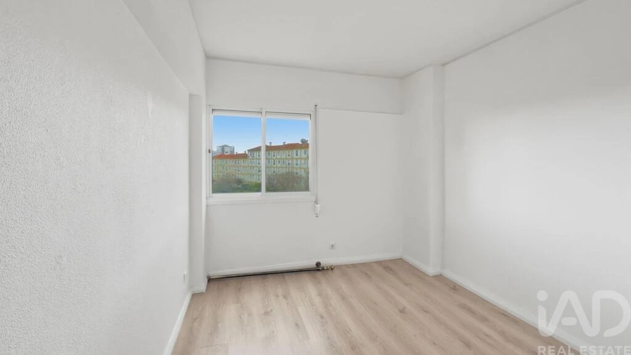 Apartamento T3 para Arrendamento em Olivais Foto 8