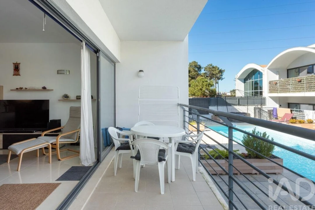 Apartamento T1 para Venda em Quinta do Anjo Foto 3