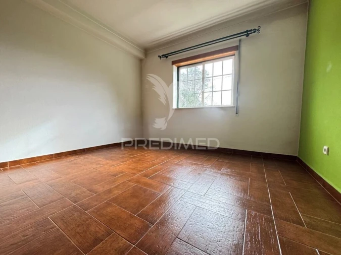 Moradia T3 para Venda em Serpins Foto 9