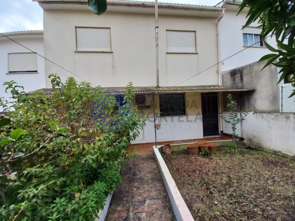 Moradia T4 para Venda em Nossa Sra de Fatima Foto 1