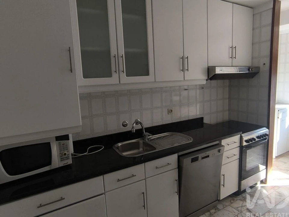 Apartamento T3 para Arrendamento em Paranhos Foto 6