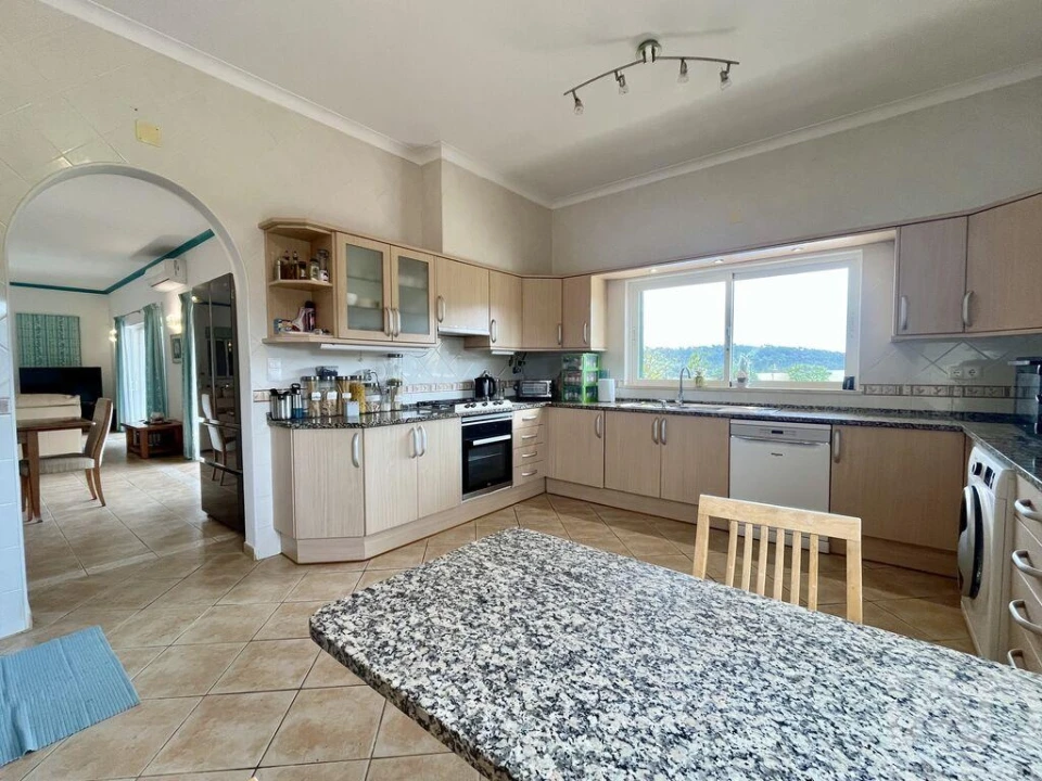 Quinta T4 para Venda em Bensafrim e Barão de São João Foto 9