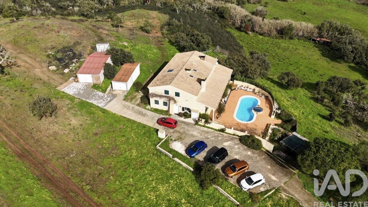 Quinta T4 para Venda em Bensafrim e Barão de São João Foto 2