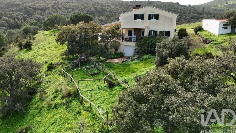Quinta T4 para Venda em Bensafrim e Barão de São João Foto 29