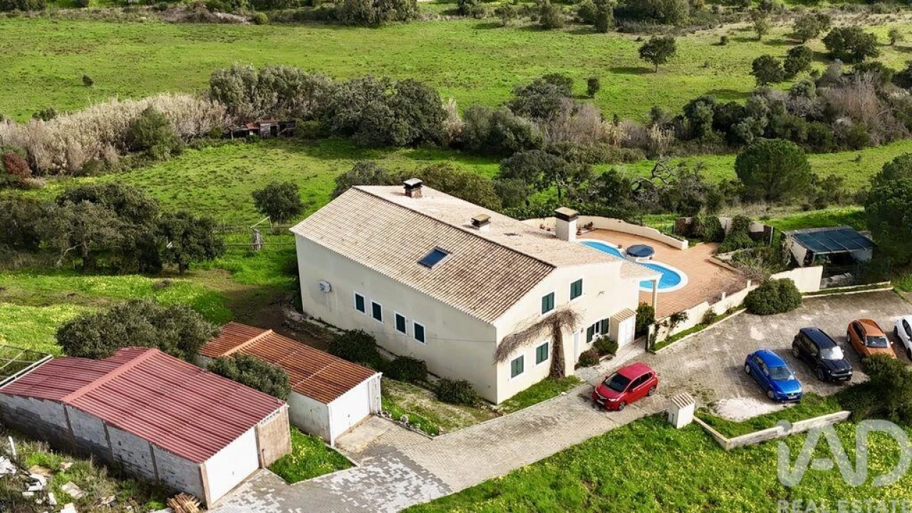 Quinta T4 para Venda em Bensafrim e Barão de São João Foto 27