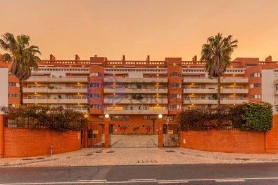 Apartamento T4 para Venda em Algés, Linda-A-Velha e Cruz Quebrada-Dafundo