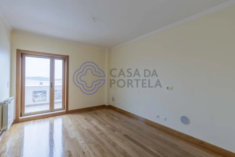 Apartamento T4 para Venda em Algés, Linda-A-Velha e Cruz Quebrada-Dafundo Foto 32