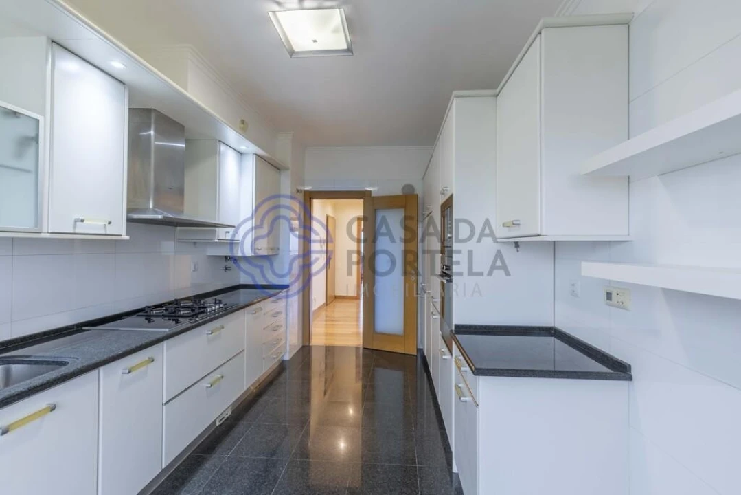 Apartamento T4 para Venda em Algés, Linda-A-Velha e Cruz Quebrada-Dafundo Foto 19