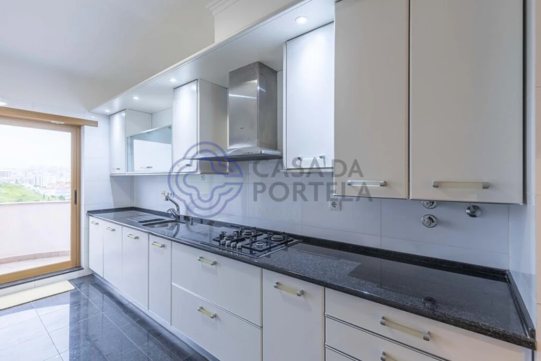 Apartamento T4 para Venda em Algés, Linda-A-Velha e Cruz Quebrada-Dafundo Foto 18