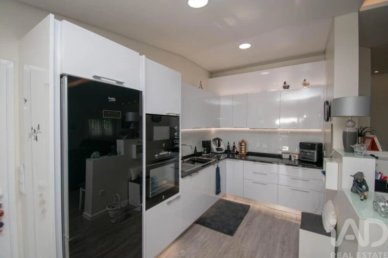 Moradia T3 para Venda em Vieira de Leiria Foto 2