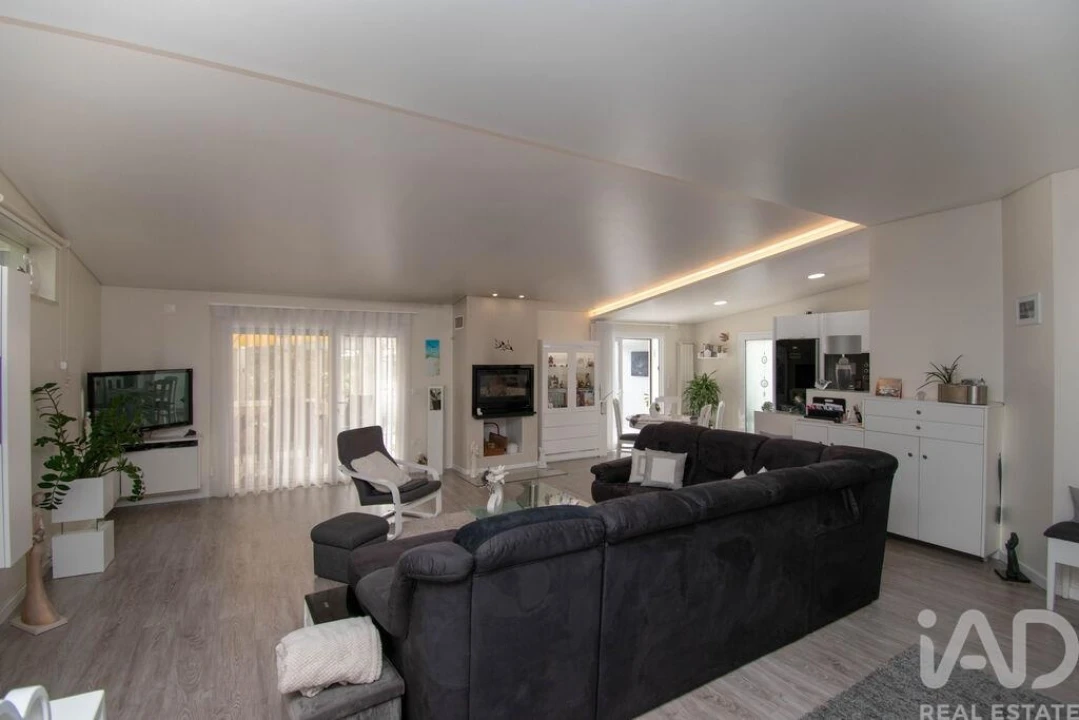 Moradia T3 para Venda em Vieira de Leiria Foto 6