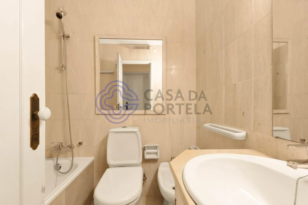 Apartamento T3 para Venda em Aldoar, Foz do Douro e Nevogilde Foto 13