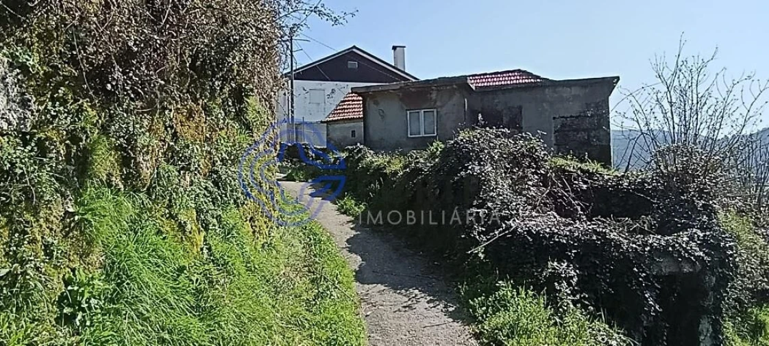 Moradia T2 para Venda em Bustelo, Carneiro e Carvalho de Rei Foto 3