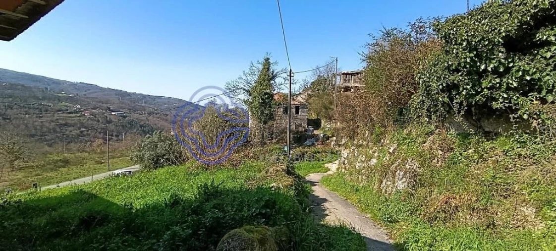 Moradia T2 para Venda em Bustelo, Carneiro e Carvalho de Rei Foto 18