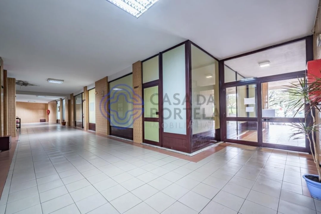 Escritório para Arrendamento em São Mamede de Infesta e Senhora da Hora Foto 3