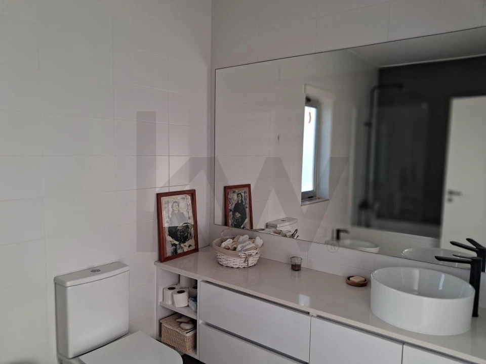 Moradia T3 para Venda em Abitureiras Foto 16