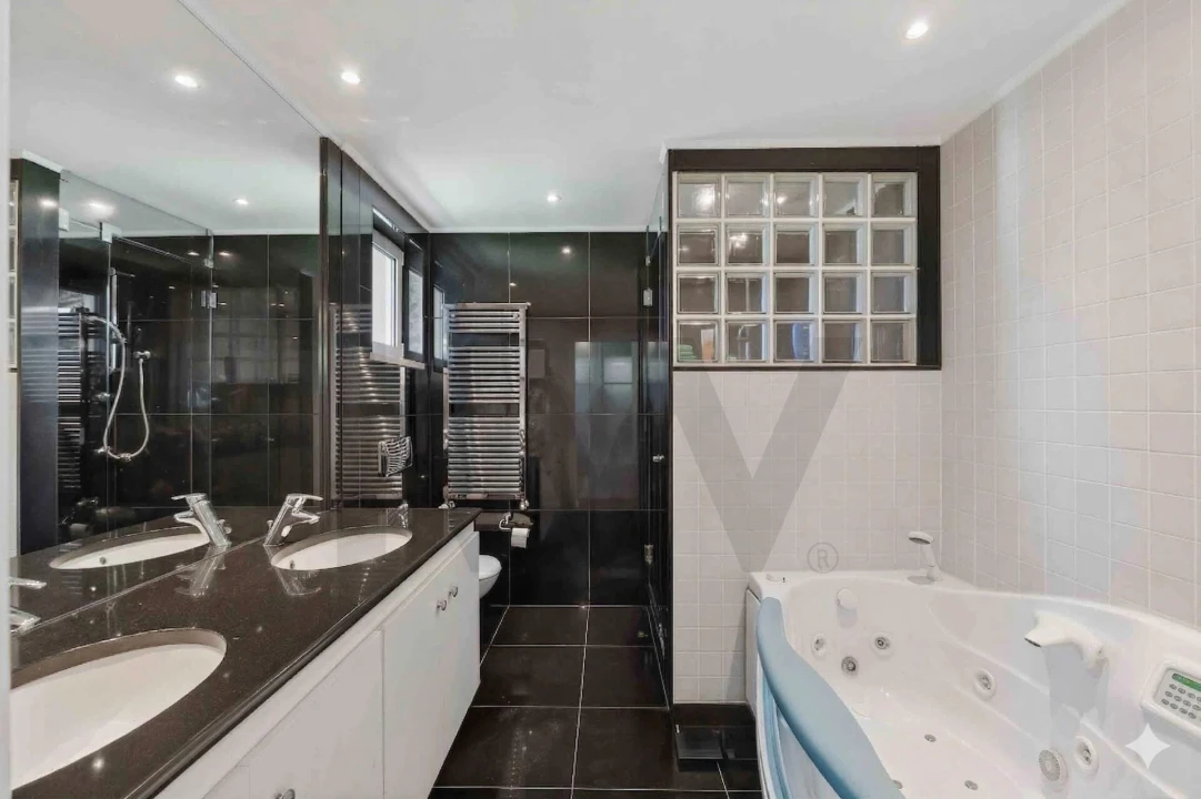 Moradia T4 para Venda em Charneca de Caparica e Sobreda Foto 28