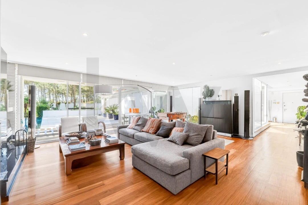 Moradia T4 para Venda em Charneca de Caparica e Sobreda Foto 4