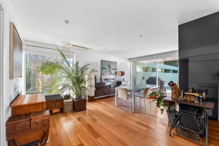 Moradia T4 para Venda em Charneca de Caparica e Sobreda Foto 9