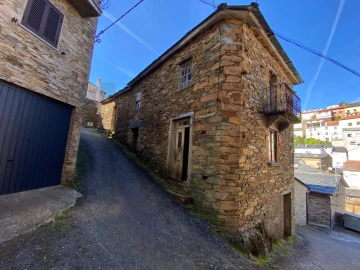 Moradia T3 para Venda em Sobral de São Miguel