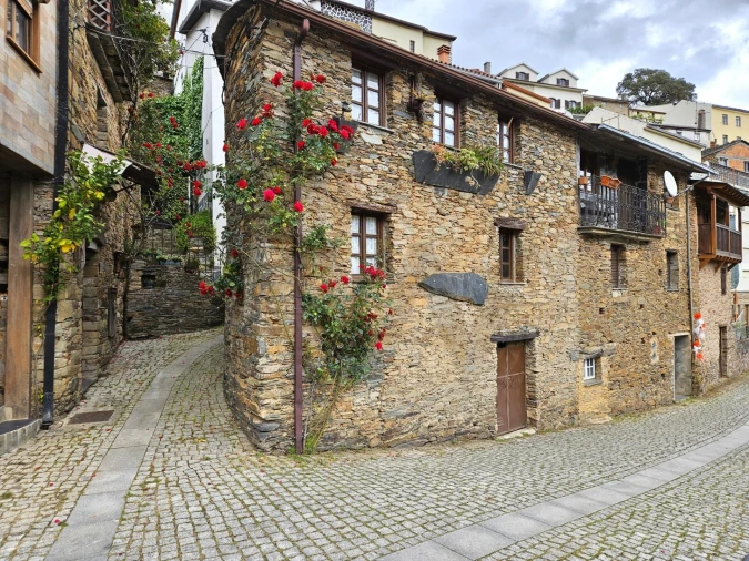 Moradia T3 para Venda em Sobral de São Miguel Foto 35