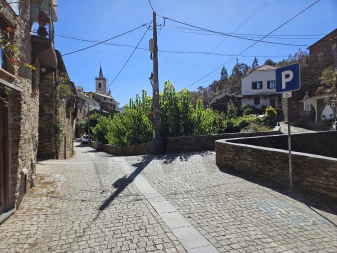 Moradia T3 para Venda em Sobral de São Miguel Foto 36