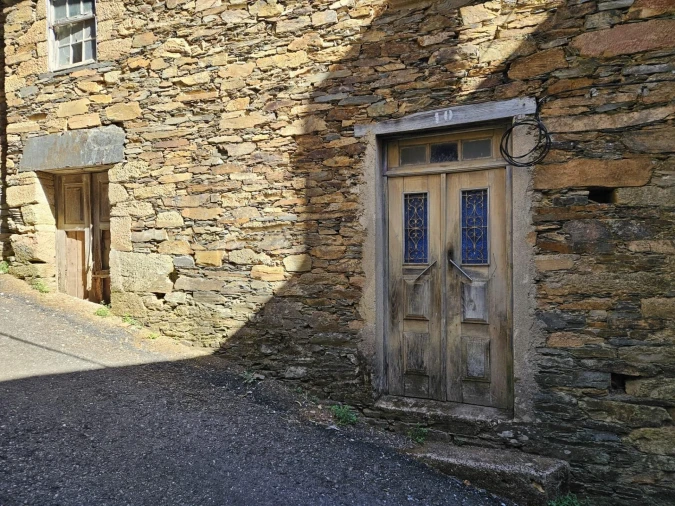 Moradia T3 para Venda em Sobral de São Miguel Foto 4