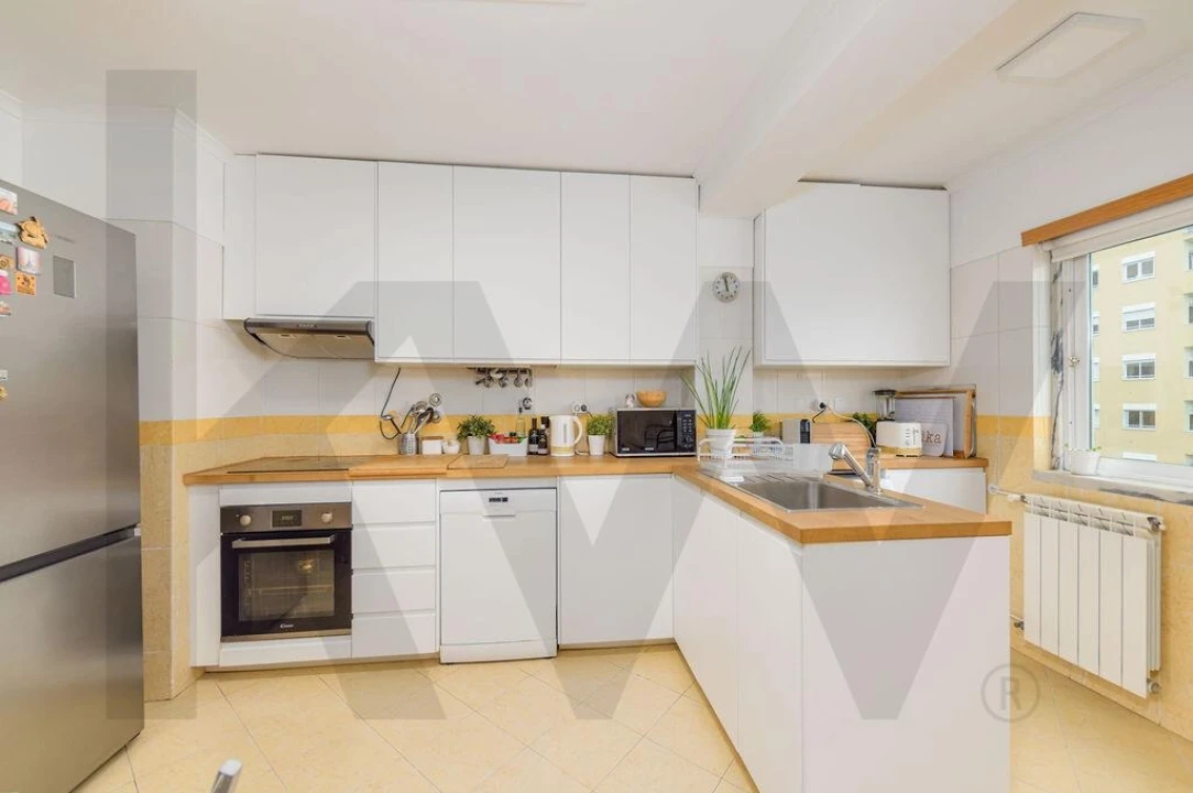 Apartamento T2 para Arrendamento em Carnaxide e Queijas Foto 6