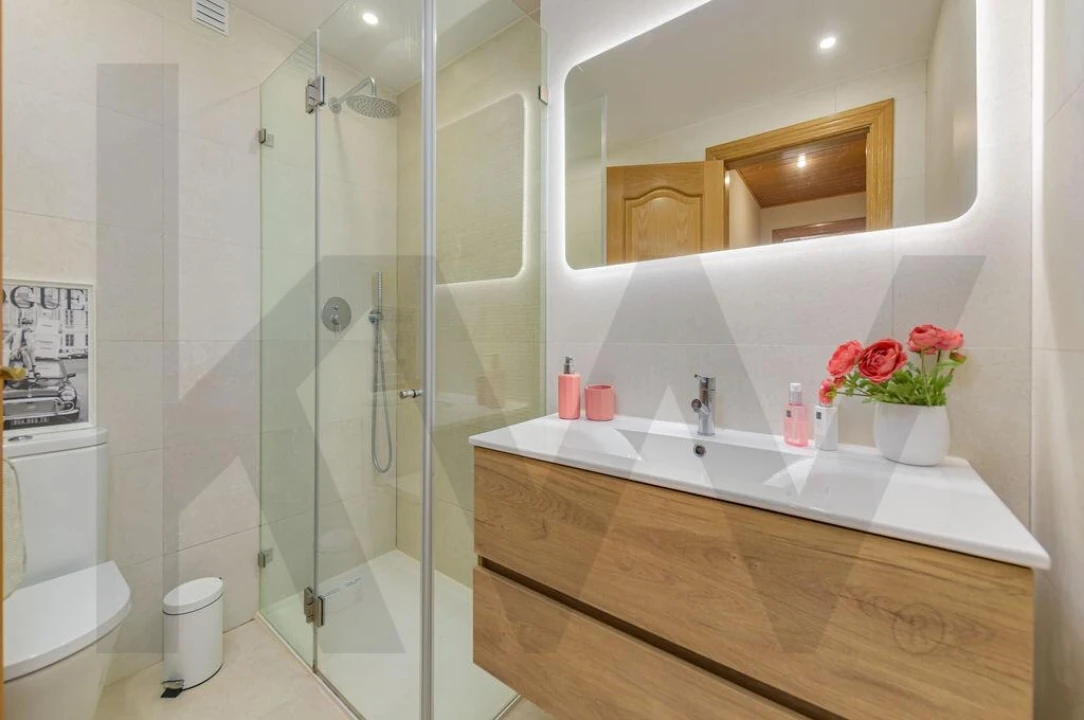 Apartamento T2 para Arrendamento em Carnaxide e Queijas Foto 10