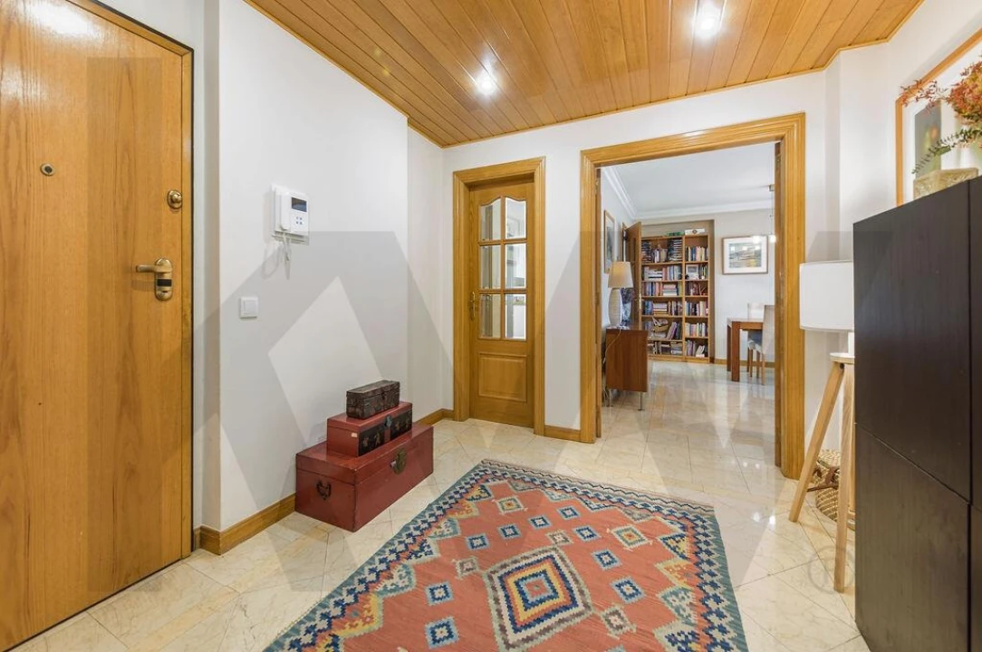 Apartamento T2 para Arrendamento em Carnaxide e Queijas Foto 1