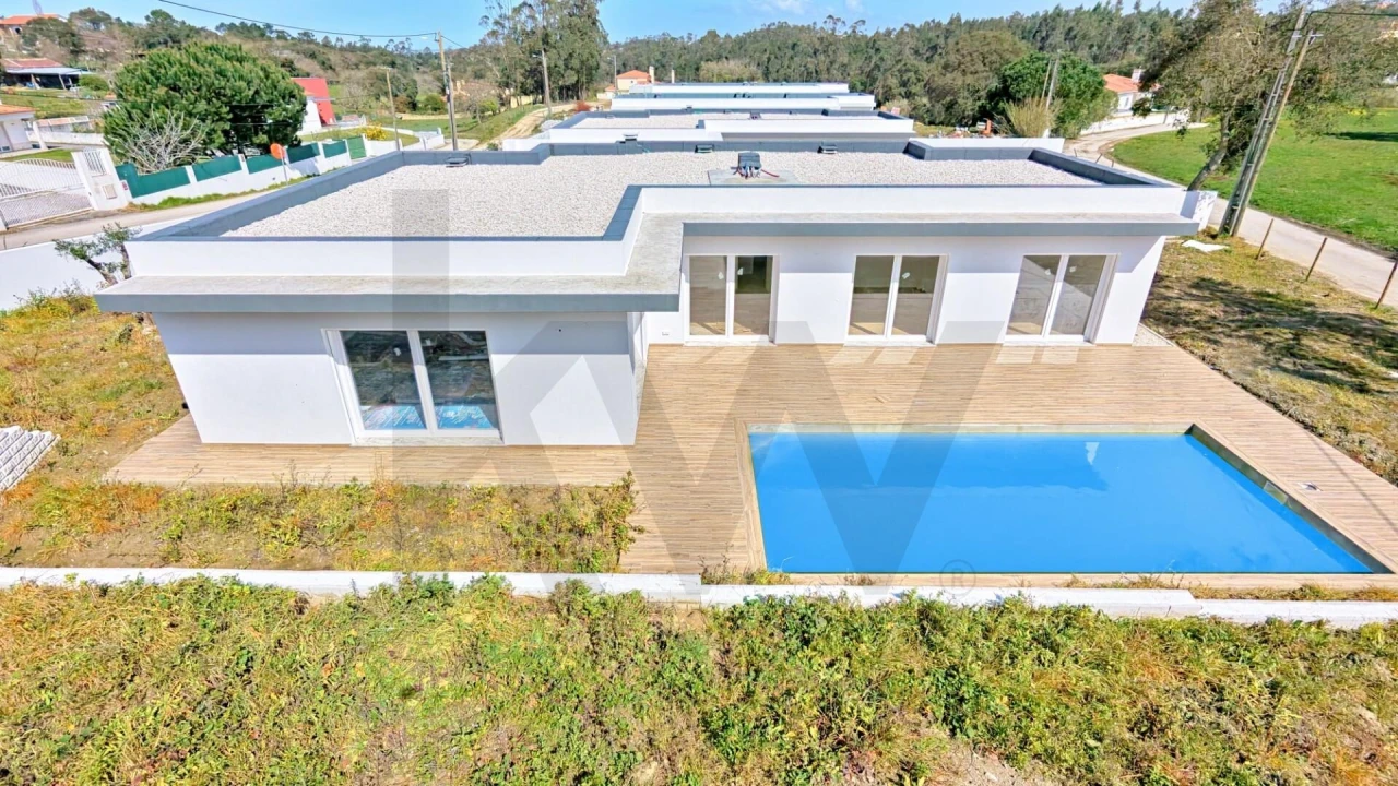 Moradia T3 para Venda em Caldas da Rainha - Santo Onofre e Serra do Bouro Foto 5