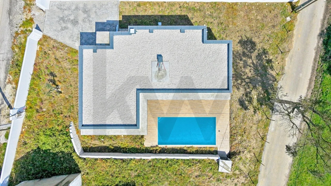 Moradia T3 para Venda em Caldas da Rainha - Santo Onofre e Serra do Bouro Foto 10