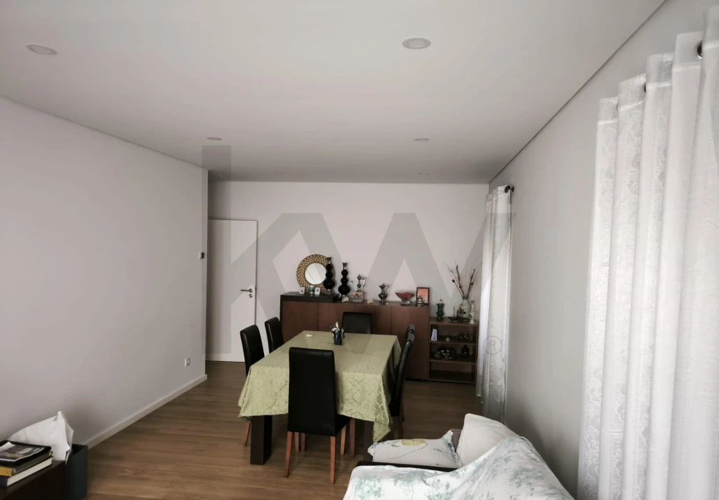 Apartamento T3 para Venda em Esmoriz Foto 3