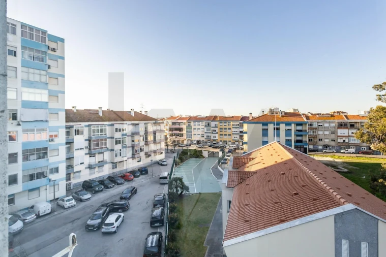 Apartamento T2 para Venda em Amora Foto 16