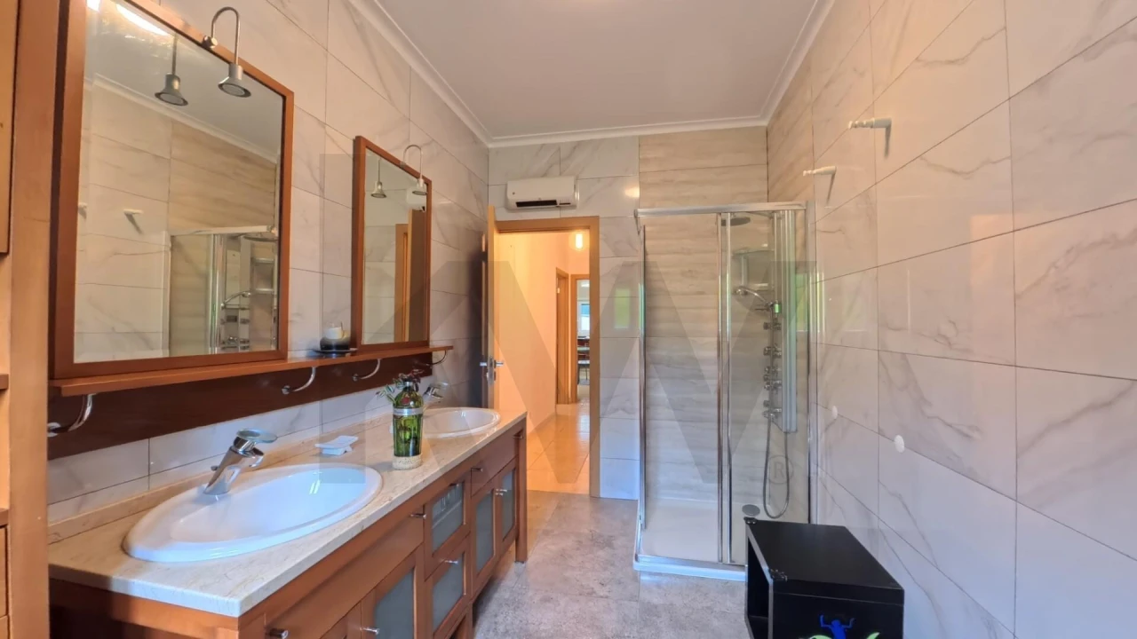 Moradia T4 para Arrendamento em Mafra Foto 19