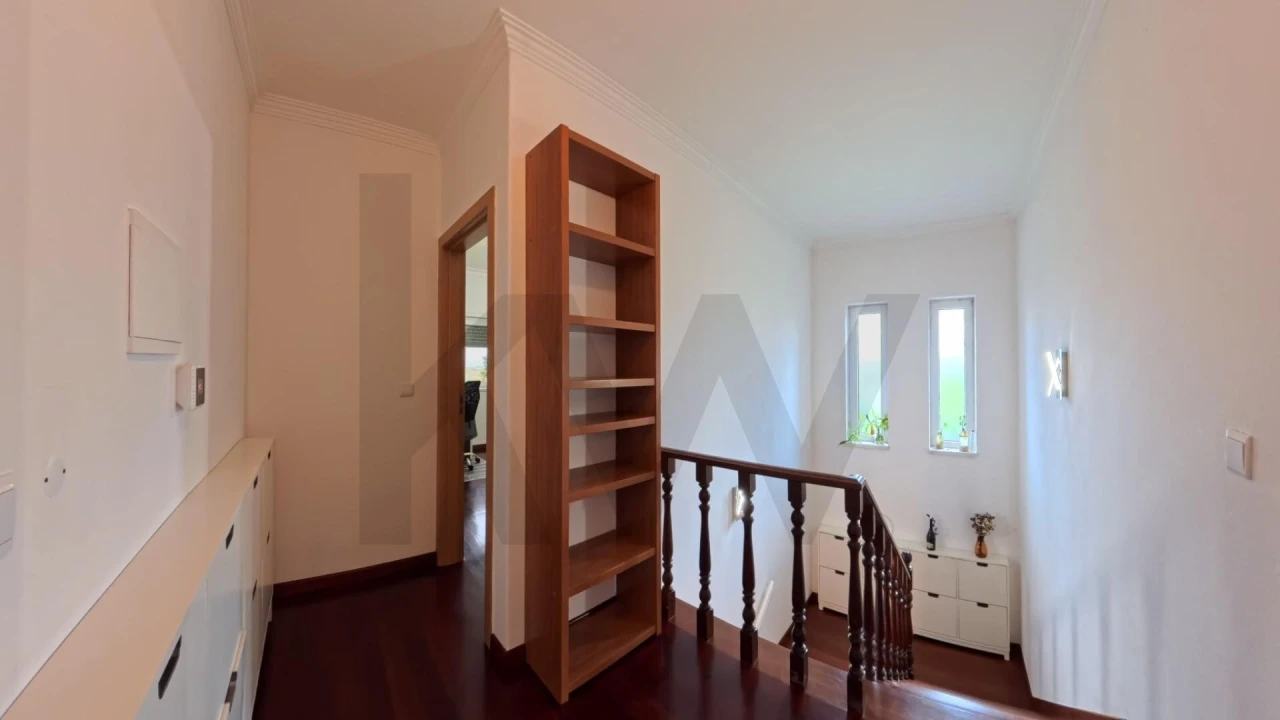 Moradia T4 para Arrendamento em Mafra Foto 32