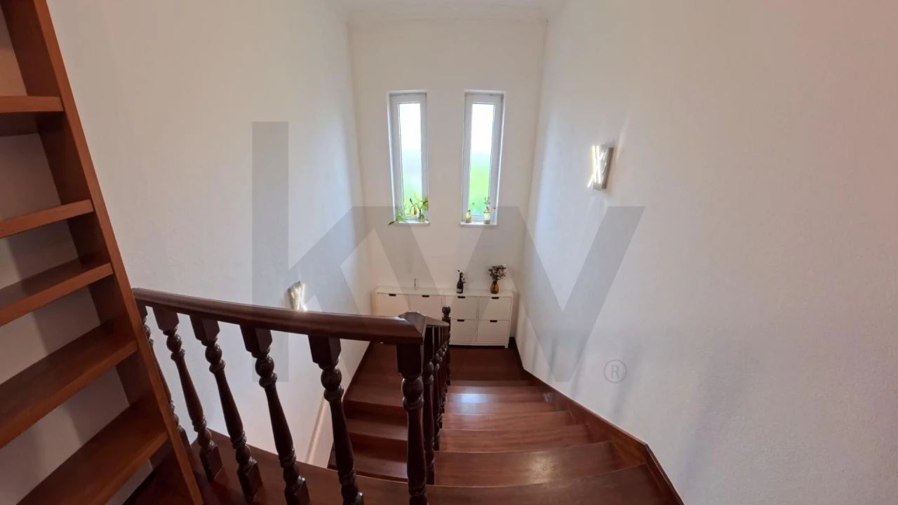 Moradia T4 para Arrendamento em Mafra Foto 30