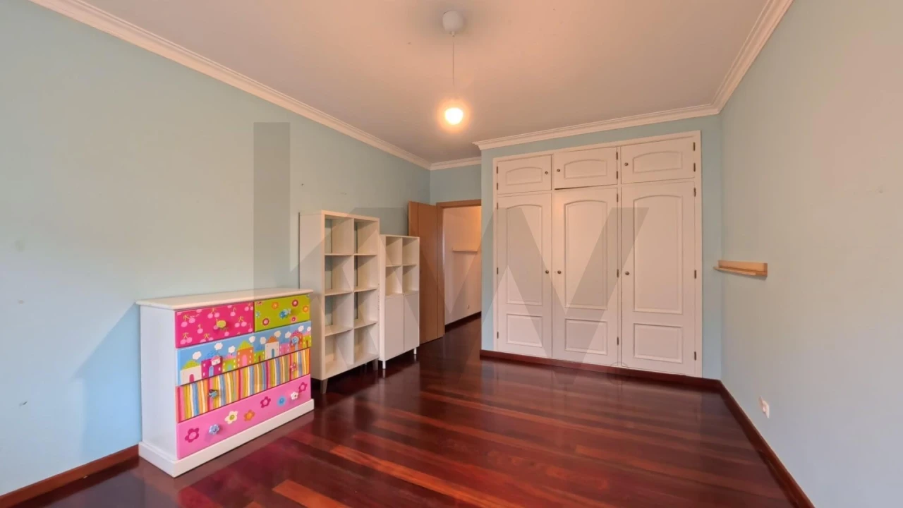 Moradia T4 para Arrendamento em Mafra Foto 7